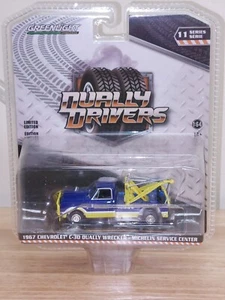 Greenlight dually drivers 11 1967 Michelin Chevrolet C-30 Wrecker 1/64 NEW - Picture 1 of 2