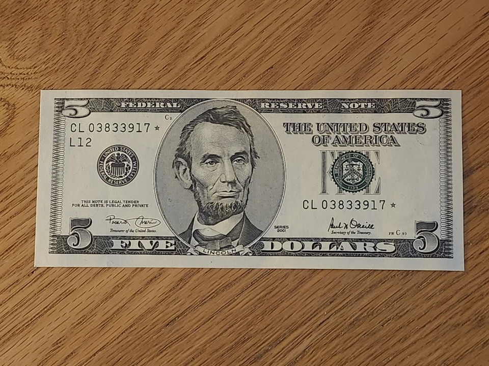 2001 $5 "STAR NOTE" UNC/GEM SAN FRANCISCO CL03833917* 1 OF 3 CONS SERIAL NUMBERS - Image 1 of 4