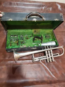 Conn 18B Trumpet with case - Picture 1 of 8