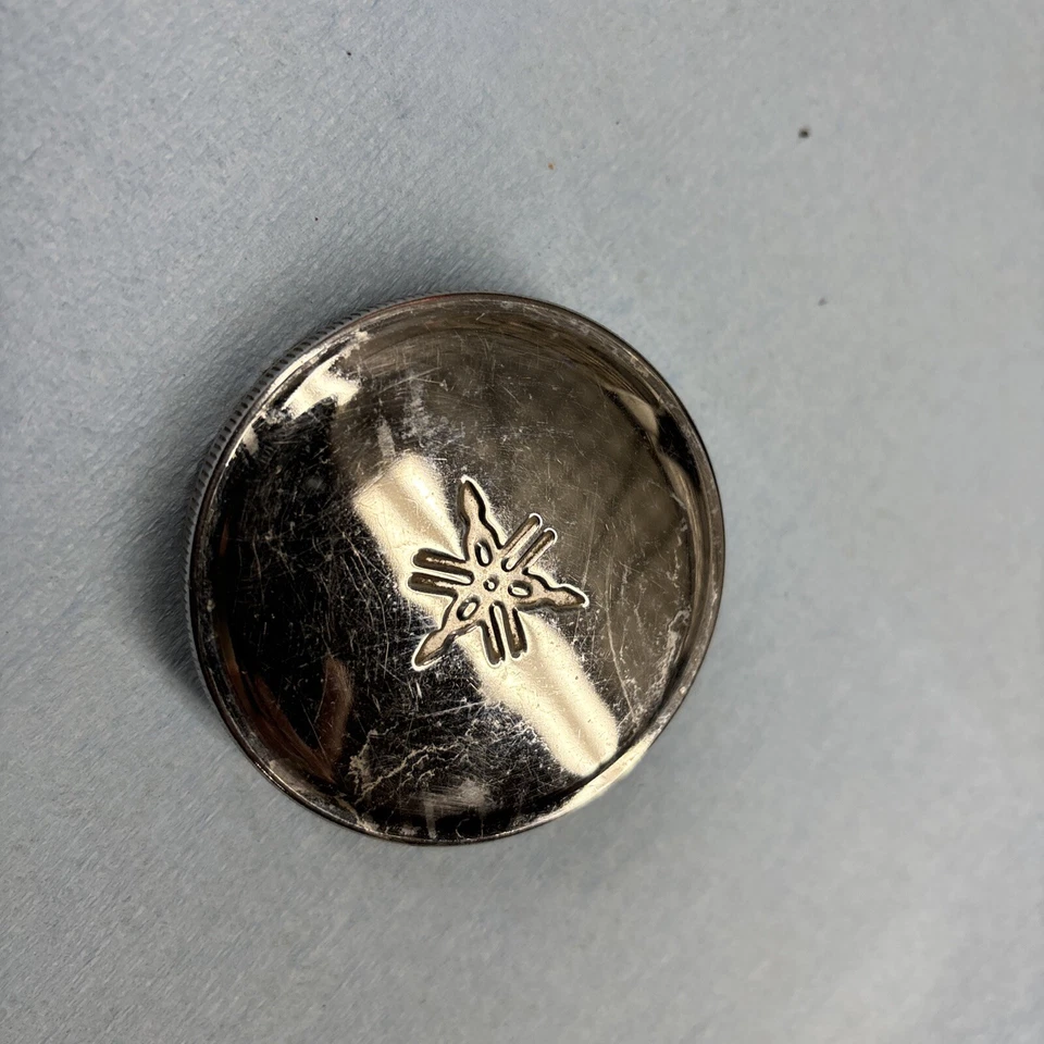 1970’s Vintage Yamaha Gt1 Gt80 Gas Tank Cap Good - Изображение 1 из 2