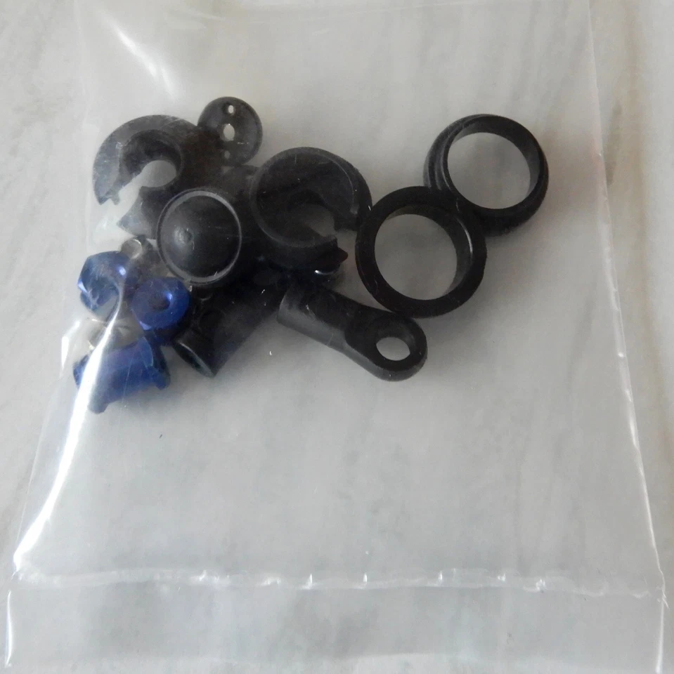 Carson Dämpferteile vo/hi - CY-Chassi - 205497 - 1:8 - Neu - Bild 1 von 2