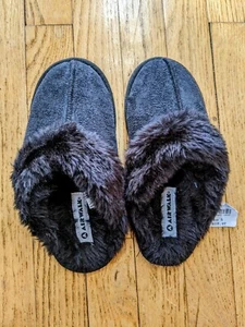 Airwalk Comfort Slip-On Faux Suede Faux Fur Black Slippers Women's Size 5/6 NWT! - Picture 1 of 7