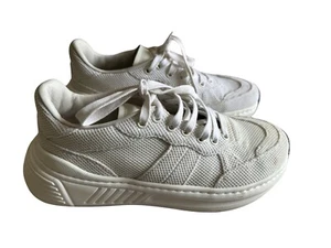 BOTTEGA VENETA Women’s White Runners White Size 38 DEFECT WORN TWICE - Picture 1 of 6