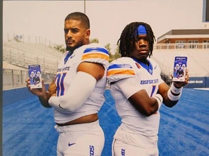 Base/insertos exclusivos de fútbol americano Onit Boise State Broncos 2024 ELIGE A TU JUGADOR - Imagen 1 de 92