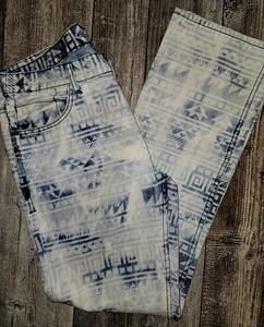 Seltene DECIBEL Boutique Herrenjeans neu ohne Etikett Größe 34 32 AZTEC-Design Used-Waschung - Bild 1 von 10