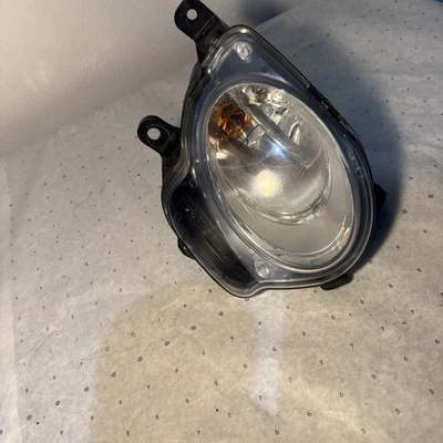 12-19 Fiat 500 Front Right Passenger Side Fog Light Lamp 05182460AC OEM - Image 1 of 4