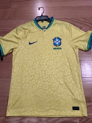 Nike CBF Brasil Stadium Home Hombre Dri-FIT Camiseta de Fútbol Talla M DN0680 NUEVO CON ETIQUETAS Fútbol Foto 1 de 4