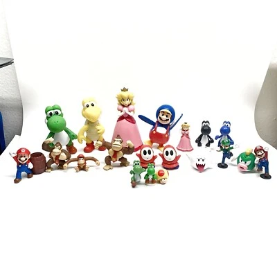 Super Mario Bros Donkey Kong Figure Lot Of 20 - Luigi Yoshi Peach *READ - Image 1 of 4