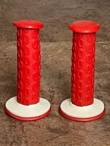 NOS Red Grips & White DONUTS Old School BMX Racing Freestyle Oakley ODI Scott - Foto 1 di 6