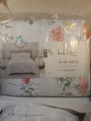 Nicole Miller Home Reversible Spring Floral Twin Quilt Set With Sham New - Image 1 of 4