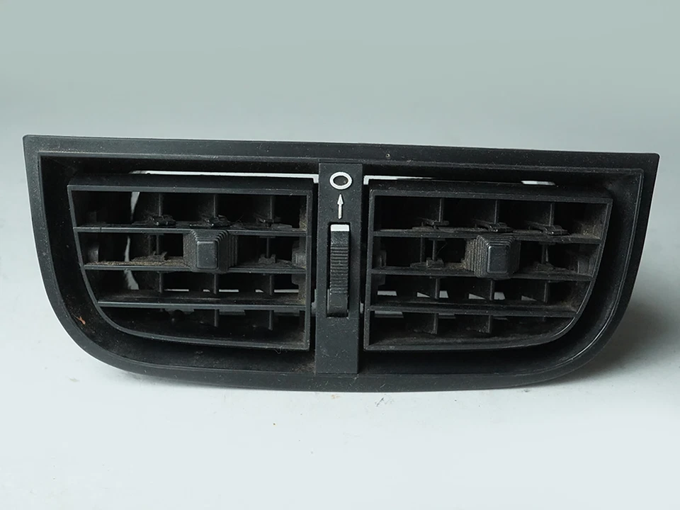 1988 - 1994 Saab 900 Convertible Air Vent Grille Nozzle Dual Front Dashboard Oem — 第 1/4 张图片