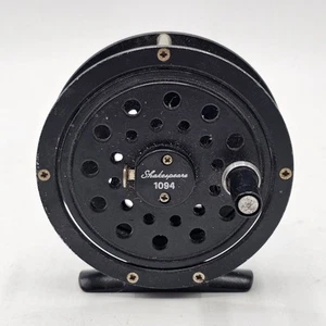 Vintage Shakespeare 1094 Black Metal Fly Reel - Picture 1 of 5