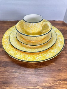 Stangl Vintage Yellow Town and Country Sponge Ware 5 Piece Place Setting - Picture 1 of 15