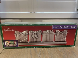 NUEVO soporte para tarjetas y fotos de vacaciones Hallmark ~ exhibición de regalos de acero cepillado - Imagen 1 de 2