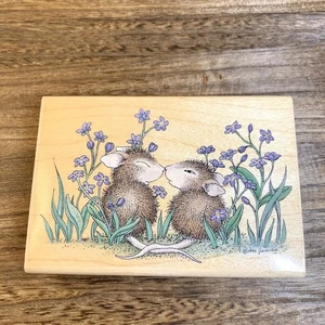 Stampabilities House Mouse Nose To Nose In Flowers HMLR1005 New Unused - Picture 1 of 4
