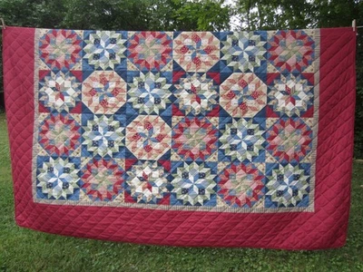 Edredón circular/retazos de diamantes 3 temporadas Lt Wt ~ oliva/azul marino/borgoña ~ 88" x 104" Foto 1 de 4