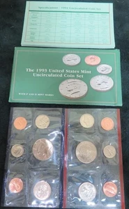 1993 U.S. Uncirculated Mint Set P and D Marks. 10 Coins and 2 Tokens - Picture 1 of 4