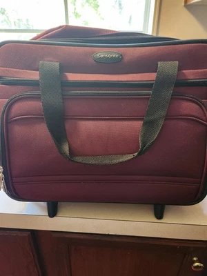 Bolsa tote Samsonite Dkx com rodas Borgonha. Em muito bom estado raramente usado. - Imagem 1 de 4