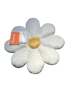 New IKEA SKOGSDUVA Cushion Flower-shaped/White 47x8 cm (19x3 ") 805.767.86 - Picture 1 of 1