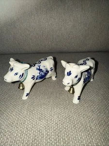 Vintage Delft Blue Cows Salt Shakers Windmill Floral Bells Hand Painted - Picture 1 of 8