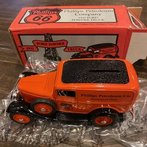 ERTL 9121UP 1932 FORD POWDER TRUCK PHILLIPS 66 DIE-CAST 1:25 NIB - Picture 1 of 3