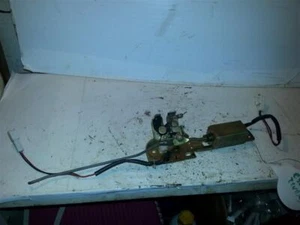 1996 ESCORT TRUNK LATCH 1992 1993 1994 1995 92 93 94 95 96  V3 141541 - Picture 1 of 5