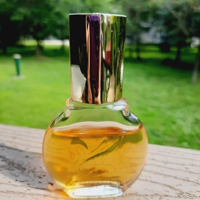 Perfume vintage Gloria Vanderbilt eau de toilette salpicaduras 75-80 % completo 1,0 fl oz Foto 1 de 4