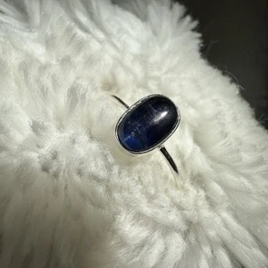 Anillo apilable fino de plata esterlina .925 piedra cianita azul hecho a mano 10,5 - Imagen 1 de 6