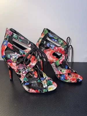 Tacón alto floral Madden Girl talla 6 Foto 1 de 4