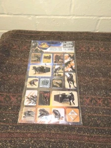 NUEVO Jurassic World Dominion Dinosaurio Dimensional 17 Pegatinas Paquete Sellado - Imagen 1 de 5