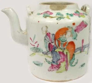 Antigua tetera de parque de porcelana rosa de la familia del siglo XIX pintada a mano de China - Imagen 1 de 1