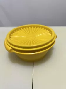 Tupperware Servalier Bowl Harvest Yellow 1323-20 - Picture 1 of 4