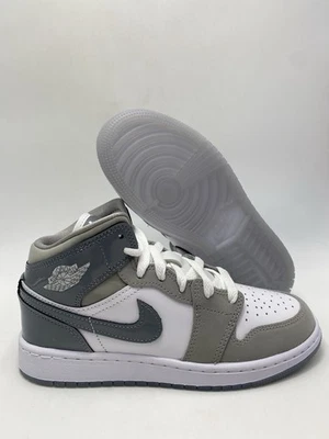 Nike Air Jordan 1 Mid SE (GS) Blanco Gris Frío (HF3193 100) Talla 4.5Y Foto 1 de 4