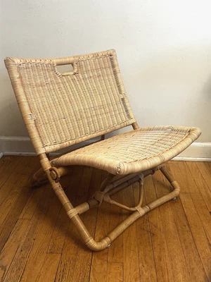 Silla Plegable Palisade Tejida Ratán Serena & Lily Estilo Moderno Mediados de Siglo ¡Como Nueva!! Foto 1 de 4