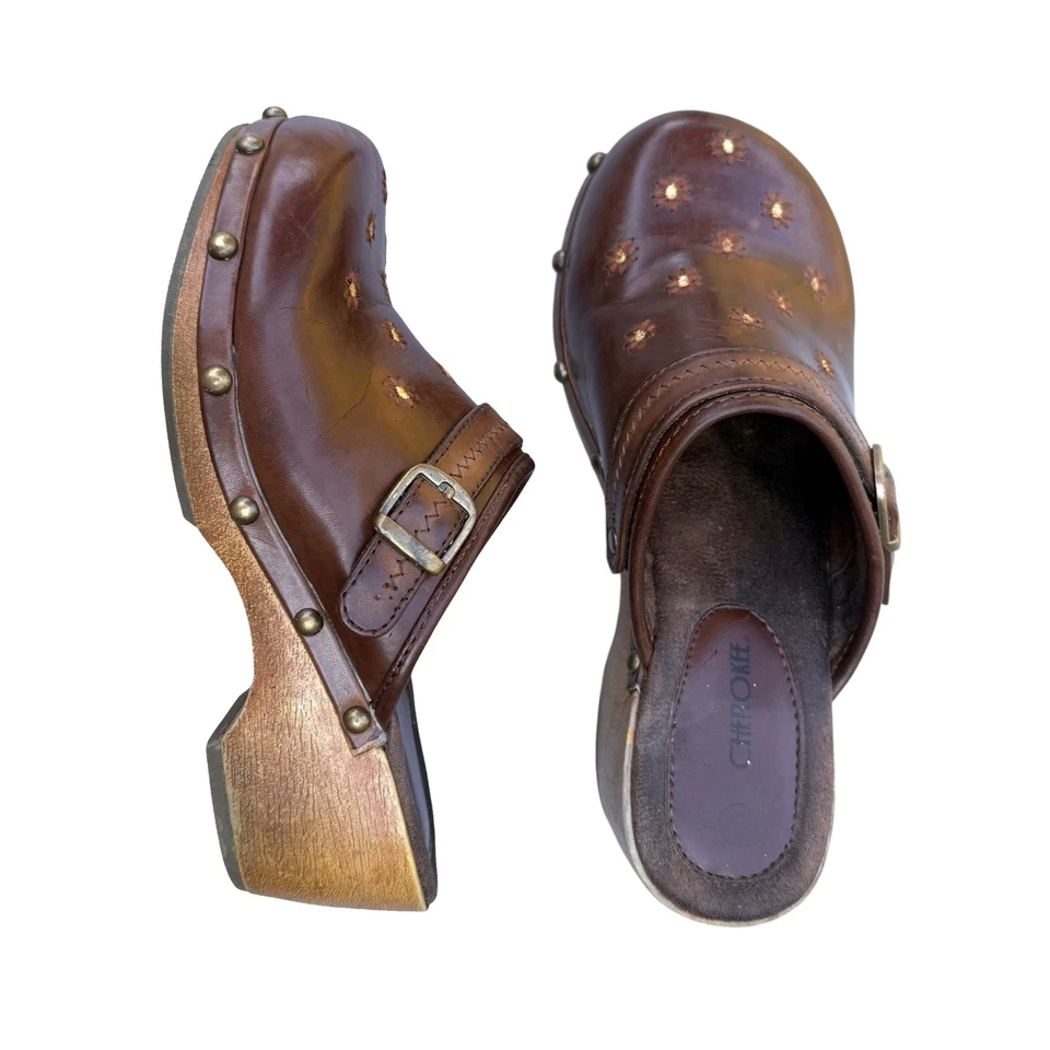 Vintage Y2K Girl’s CHEROKEE LEATHER CLOGS 3 Mules Chunky Embroidered Millennial - Image 1 of 4