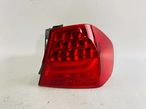 2009 2010 2011 BMW 3 SERIES SEDAN RIGHT PASSENGER REAR TAIL LIGHT OEM BAD LED - Picture 1 of 6