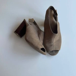 Peep toe and heeled boots bootie from M&S suede finish brown size 5 1/2 UK - Picture 1 of 12