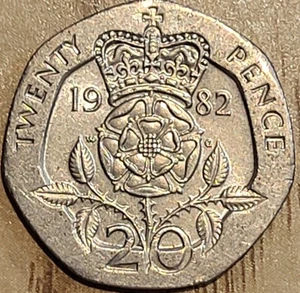1982  Great Britain  20 Pence Coin    N144 - Picture 1 of 2