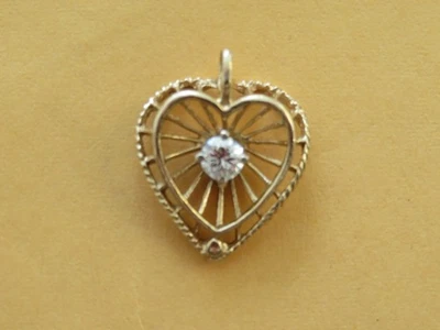 14K Yellow Gold and Diamond Heart Pendant - Image 1 of 2