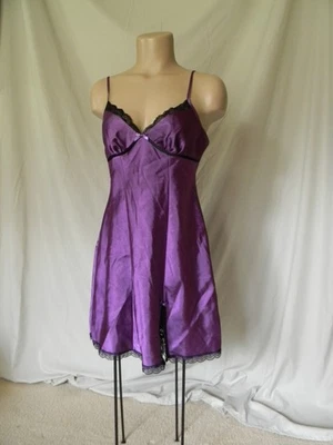 APT 9 Intimates Slip color vino talla S Foto 1 de 4