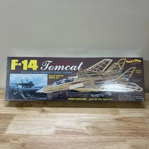 GUILLOWS #1402 F-14 TOMCAT FIGHTER BOMBER BALSA MODEL KIT-NIB-1:40 SCALE JET - Picture 1 of 5