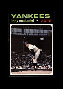 1971 Topps Set-Break #303 Lindy McDaniel NM-MT OR BETTER *GMCARDS*