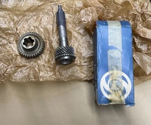 TRIUMPH 148949 TR3A-6 INPUT SHAFT (CONSTANT GEAR SET, IMPERIAL SPIGOT) - Picture 1 of 6