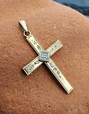 10k .417 Gold Art Deco Diamond .01 Ctw Cross 1" Pendant Au 25110 - Image 1 of 4