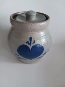 Rockdale Union Pottery Sugar Jar w/lid Stoneware Salt Glazed Heart 1993 - Picture 1 of 6