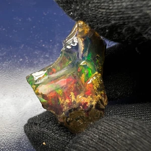 33 Carat Raw Ethiopian Opal Rough - Stunning Play of Color, Natural Gemstone - Picture 1 of 6