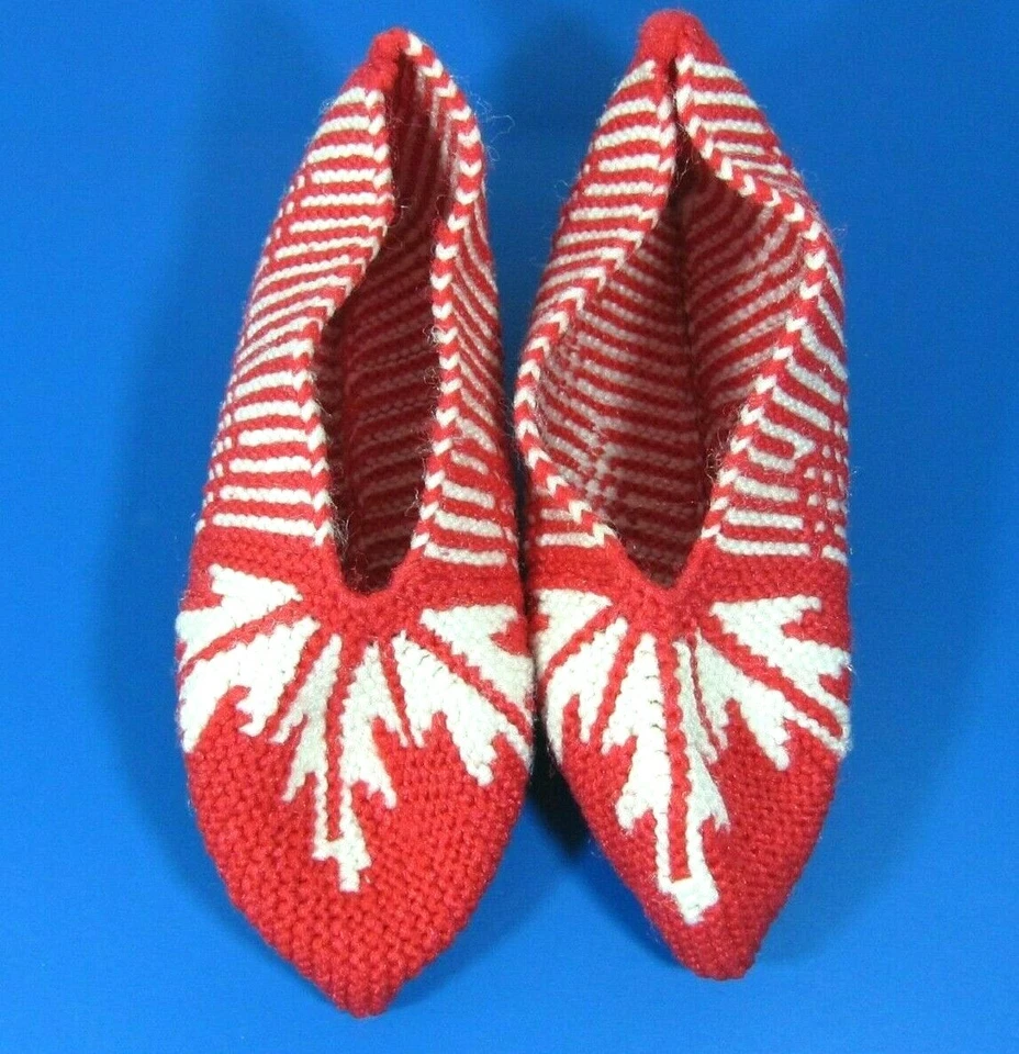 D2 HECHOS A MANO Rojo Blanco Navidad Tejido Lana Hilo Hogar Calcetines Talla 6-8 Foto 1 de 2
