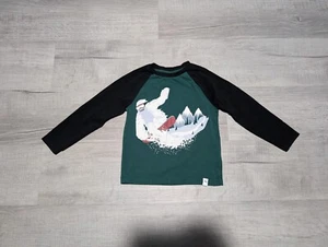 Tommy Bahama Kids Bigfoot Snowboarding Long Sleeve Boys T-Shirt Christmas XS 4 - Picture 1 of 8