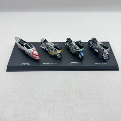 Ducati Siluro 500GP Bicylinder Model Motorcycle 4 Moto Newray Scale 1:32 - Image 1 of 4