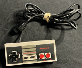 **Nintendo NES Original OEM Controller Model NES -004 (B)**